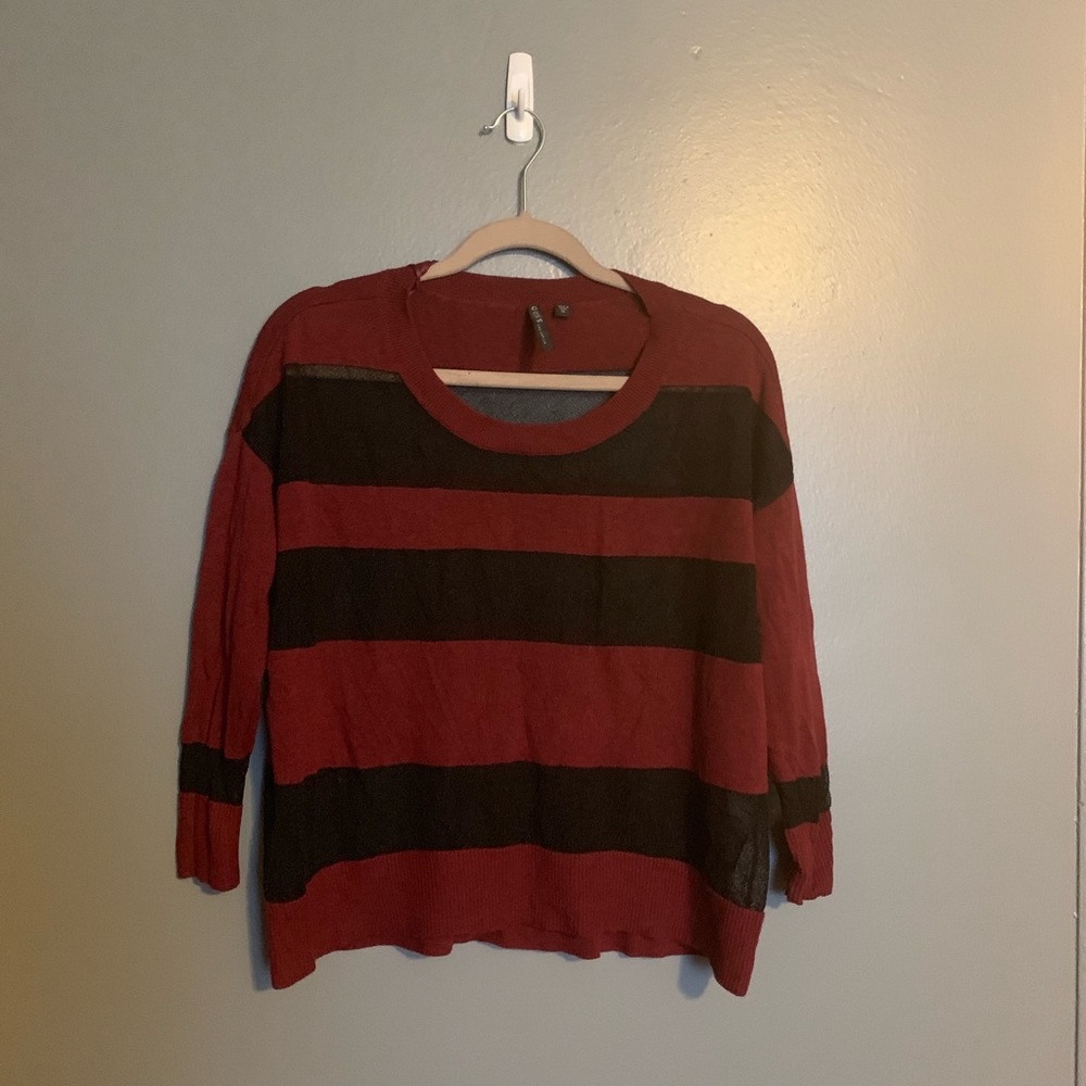 GUESS sweater XS